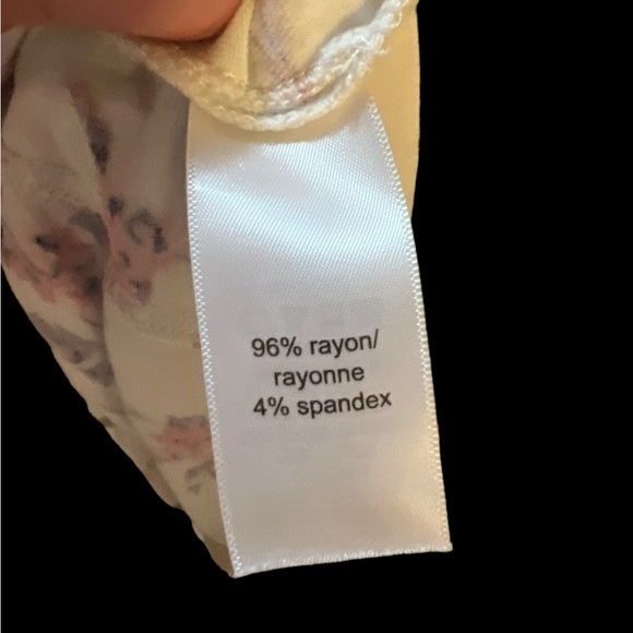 MAURICES | ASYMMETRICAL FLORAL SLEEVELESS CREW NECK TOP WOMENS SZ SMALL - Picture 7 of 7